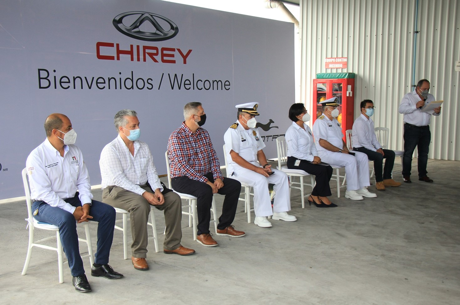 Acto de llegada de Chirey al puerto